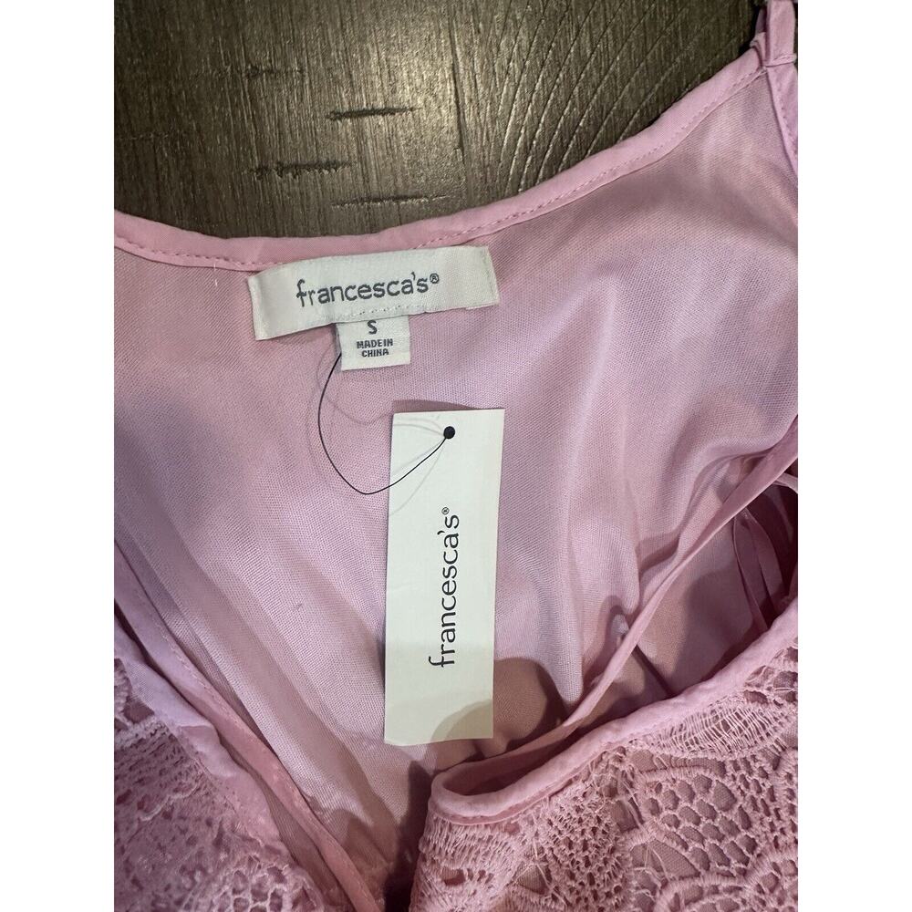 NWT Francesca’s Pink Crochet Lace Romper Spaghetti Straps Adjustable size Small - Picture 6 of 13